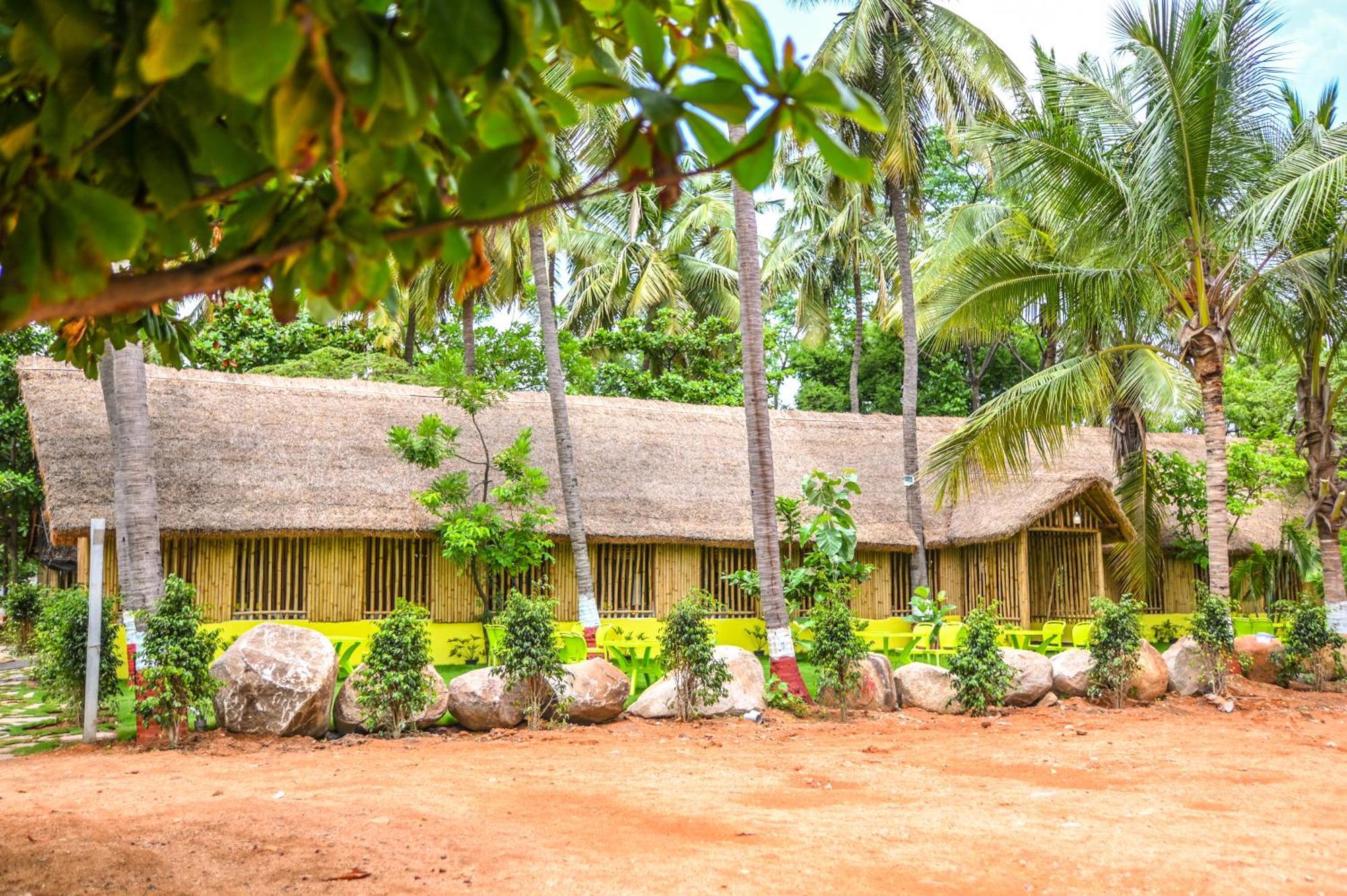 Tamarind Tree Way Side Amenities Hotel Hospet Exterior photo