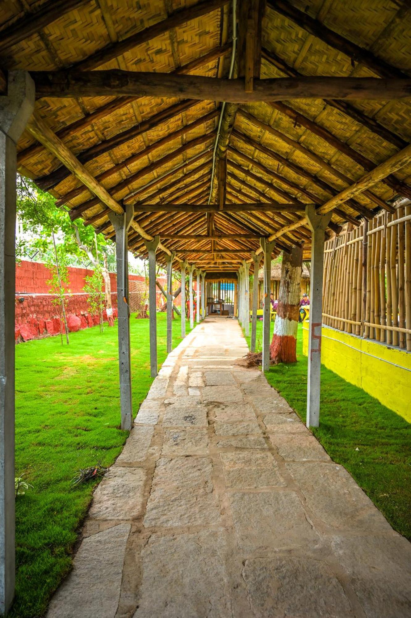 Tamarind Tree Way Side Amenities Hotel Hospet Exterior photo
